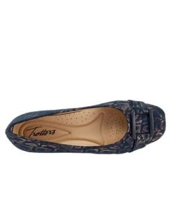 Trotters Sizzle Signature Flat 16 Trotters Sizzle Signature Flat -Sam Edelman Store 15876268 fpx